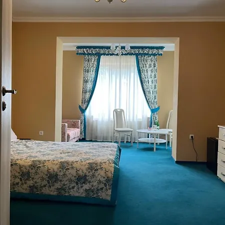 Provans Hotel *